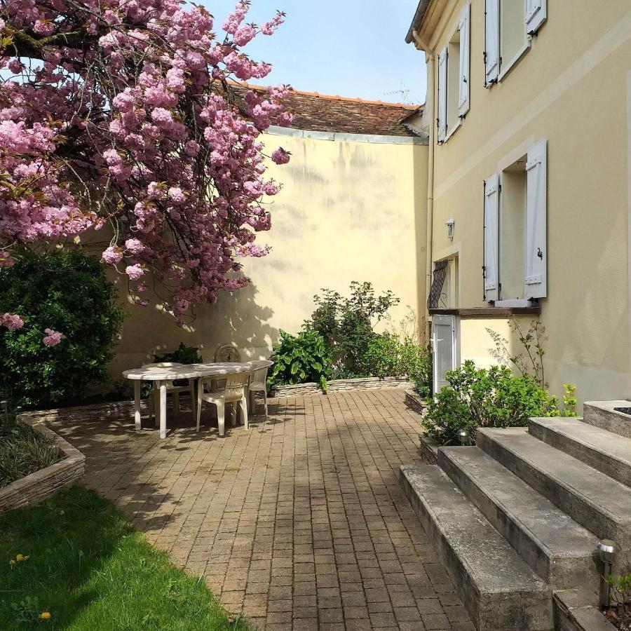 Appartement Avec Jardin - A 10 Minutes De Disneyland Montévrain Exteriör bild