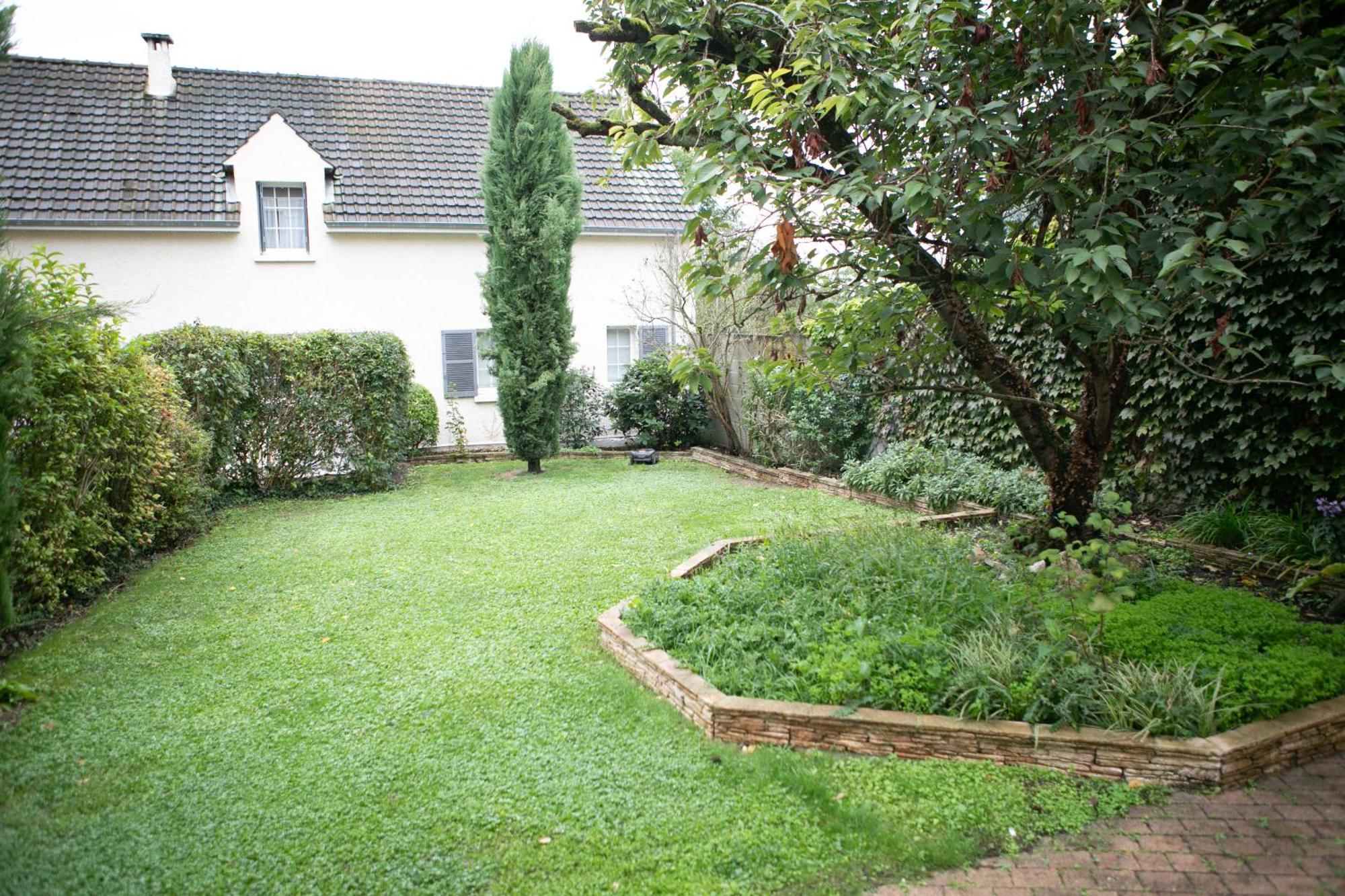 Appartement Avec Jardin - A 10 Minutes De Disneyland Montévrain Exteriör bild
